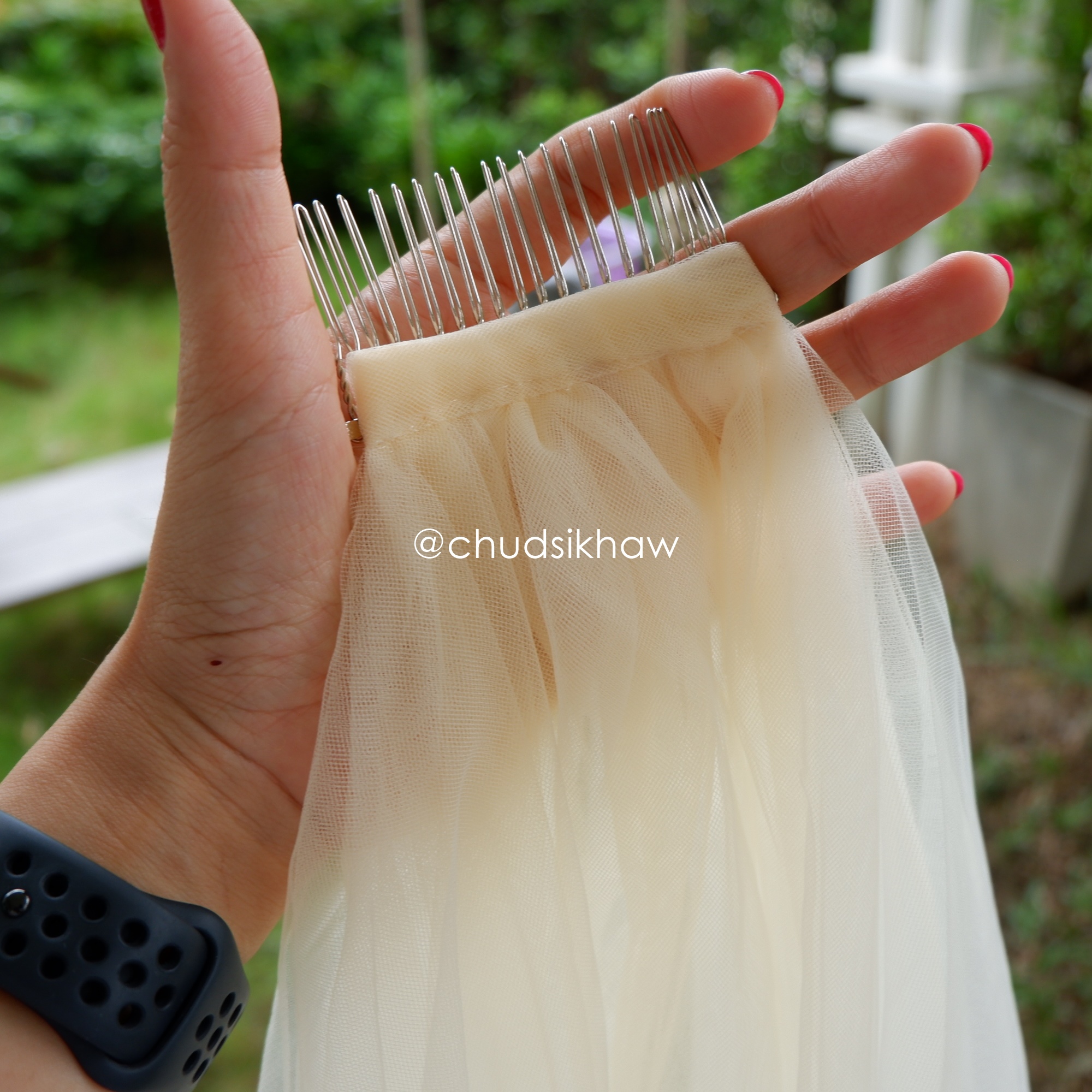 เวลสีแชมเปญ ยาว 90 ซม. เนื้อผ้าดีมาก ทิ้งตัวสวย ผ้าเยอะ