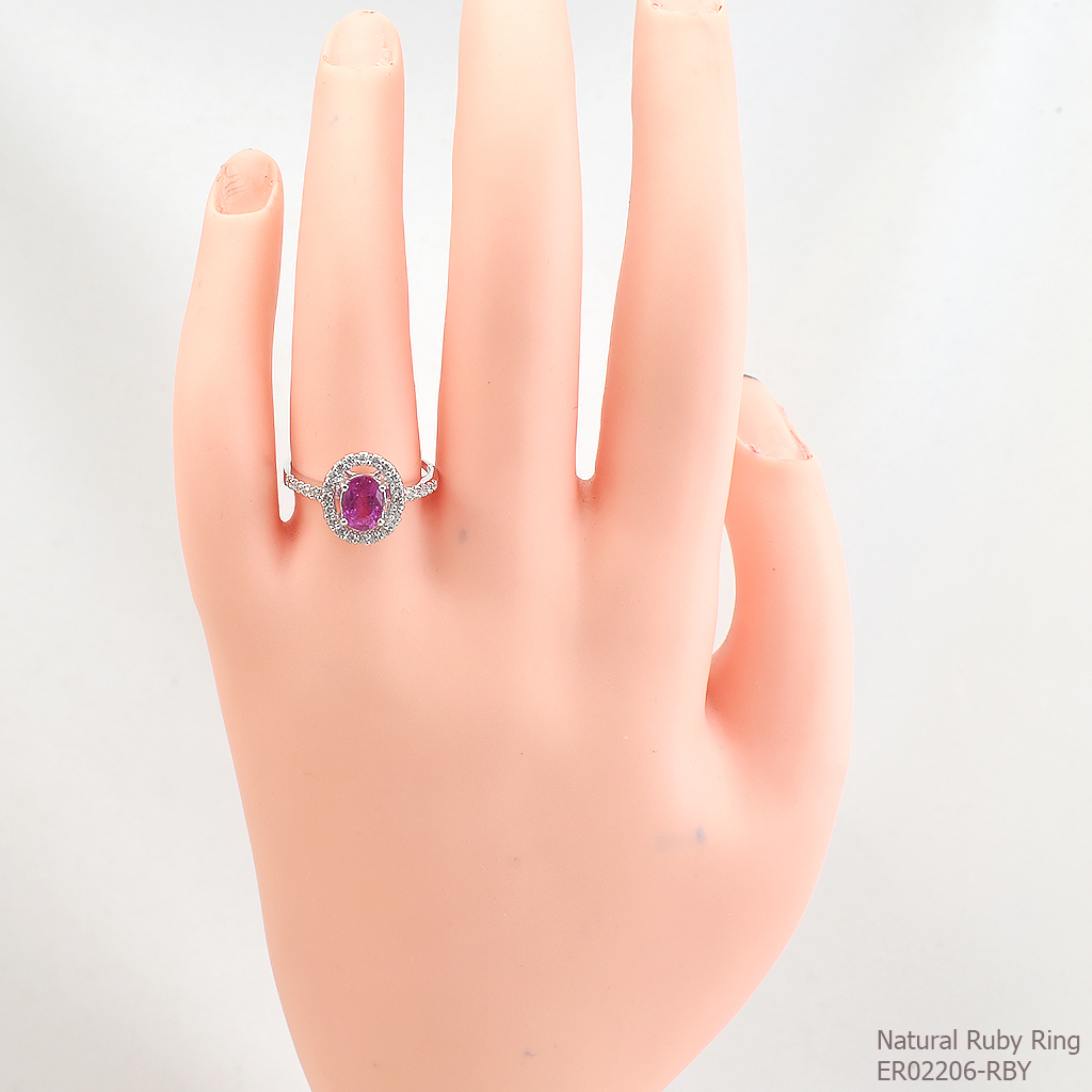 SKJewelryFactory แหวนทับทิมล้อมเพชร เพิ่มสง่าราศี ER02206-RBY