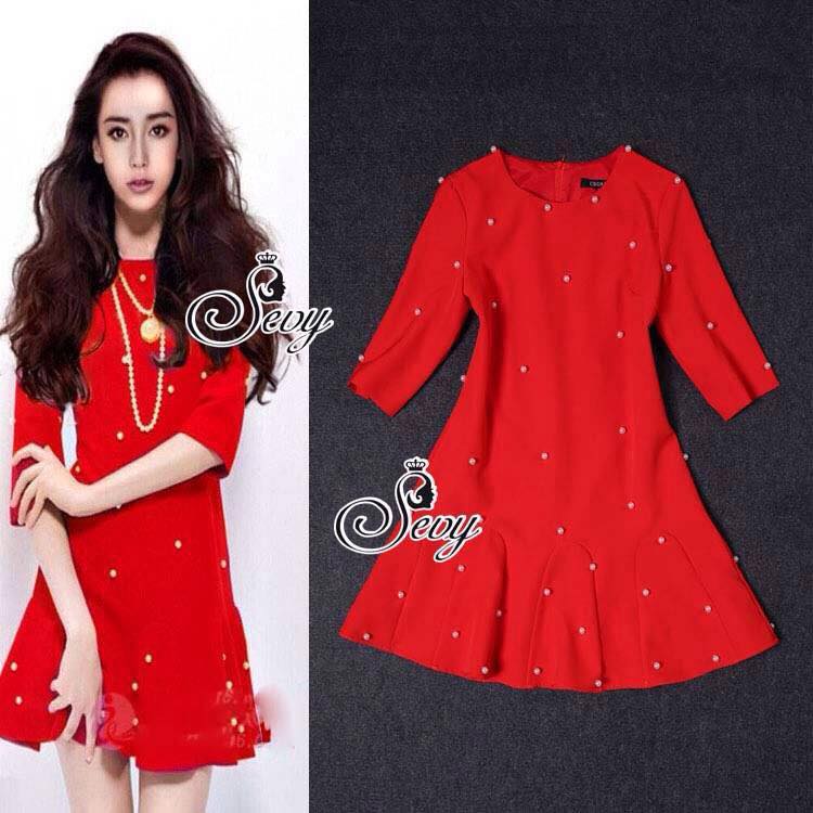 พร้อมส่ง มินิเดรสสีแดงประดับมุกเรียงรายทั่วตัวเดรส