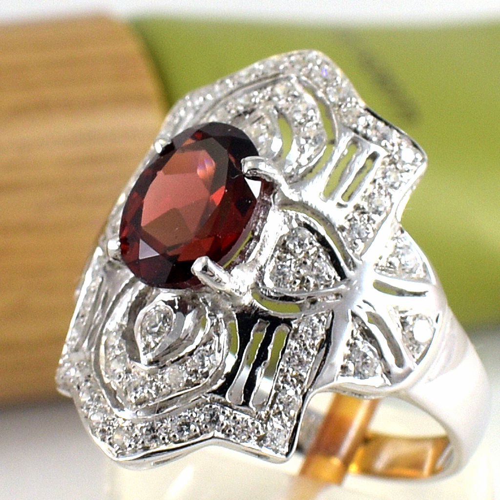 SKJewelryFactory แหวนโกเมนแท้ ล้อมเพชร เนื้อพลอยสะอาด สีพลอยสวยมาก น่ารักมากๆ ER02267-GAN