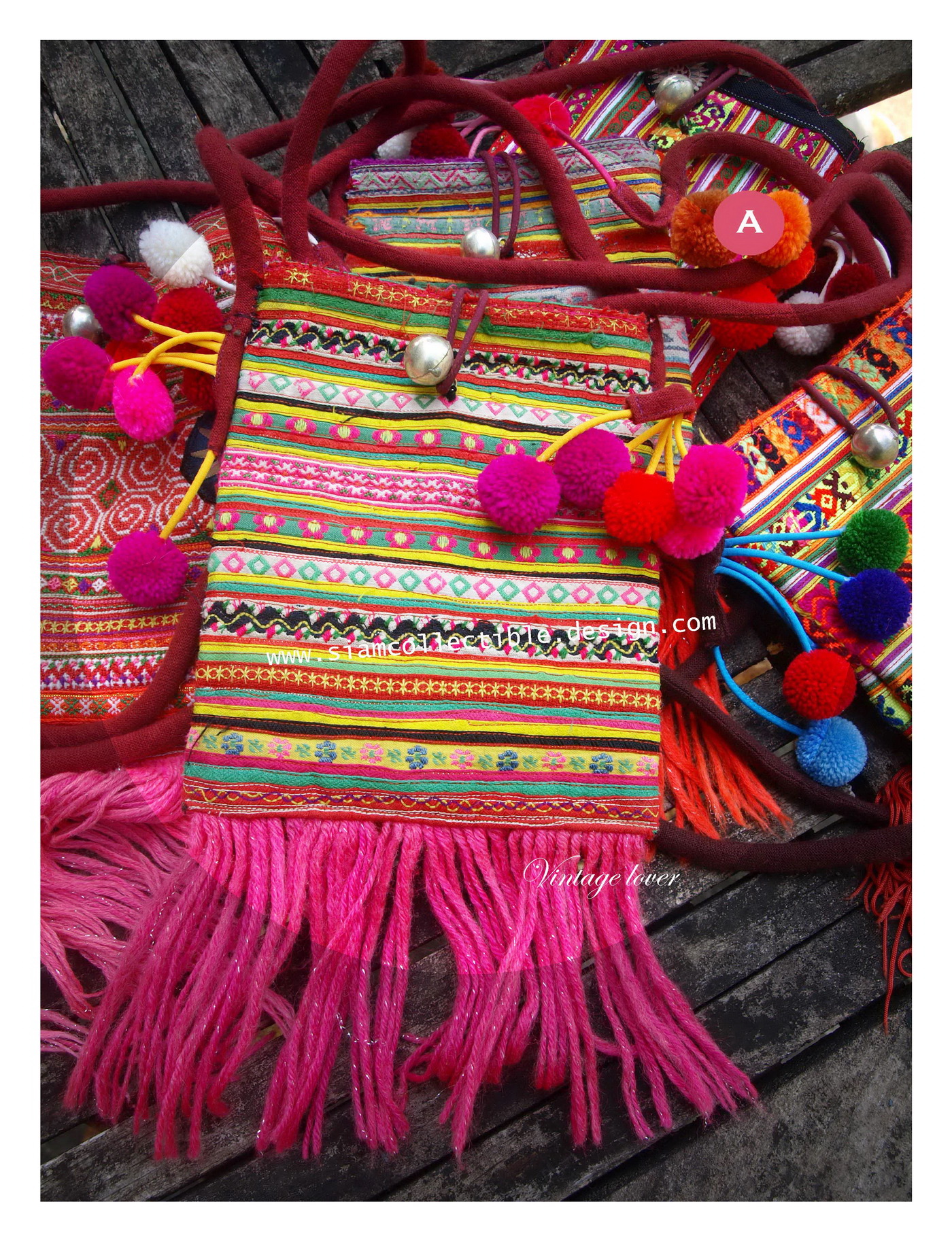 กระเป๋าผ้าปักม้งจีน ใส่ พาสปอร์ต / กระเป๋าสตางค์ ESB002 A/ETHNIC HMONG EMBROIDERED WALLET