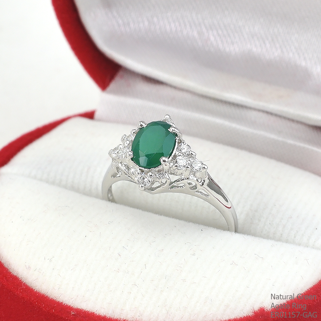 SKJewelryfactory แหวนพลอยกรีนอะเกทแท้ สีเขียวมรกตล้อมเพชร ER01157-GAG