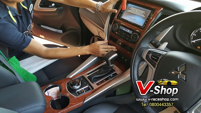 ชุดภายในลายไม้ New Pajero sport