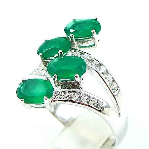 SKJewelryFactory แหวนพลอยกรีนอะเกทแท้ สีเขียวดั่งมรกต ตัวเรือรเงินแท้ ER00836-GAG