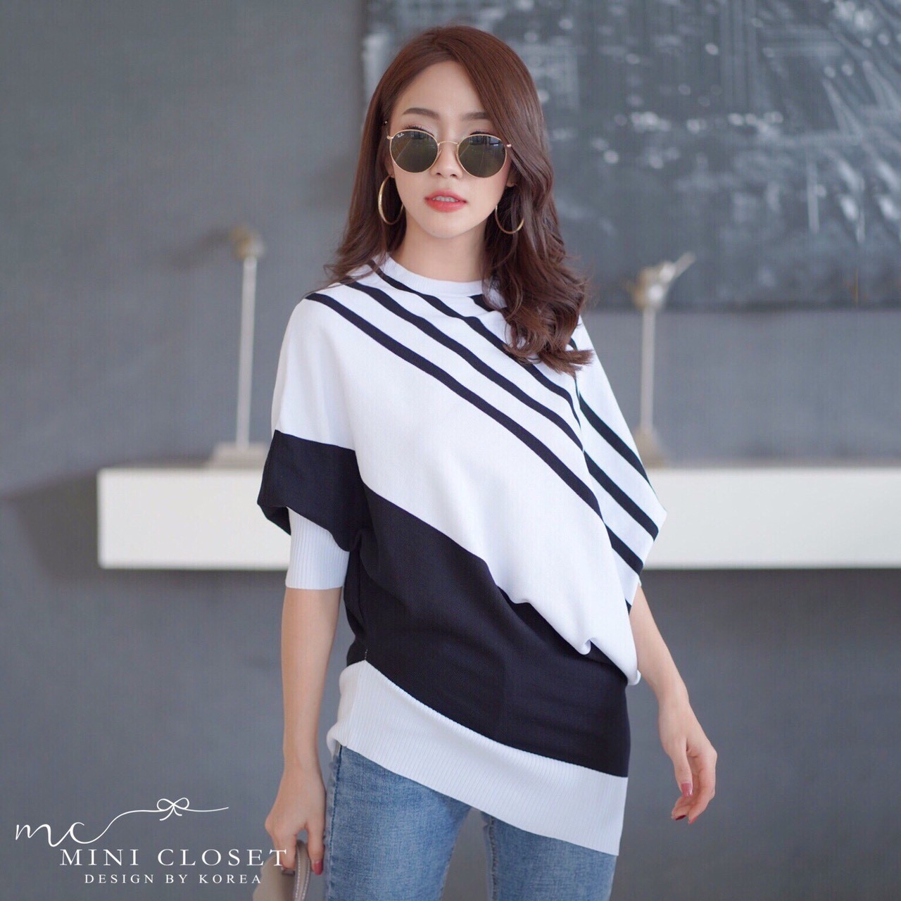 เสื้อเกาหลี พร้อมส่ง เสื้อไหมพรม ทรงปีกค้างคาว