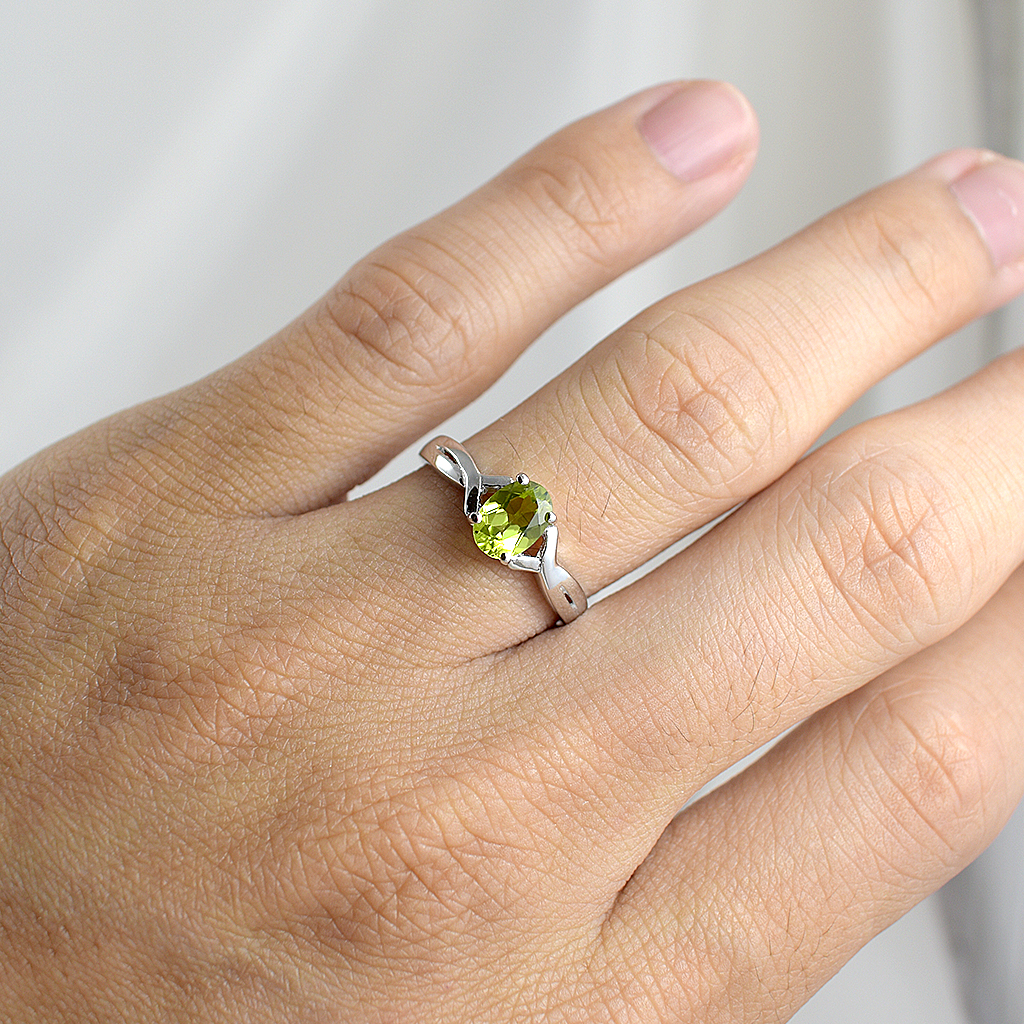 SKJewelryfactory แหวนเงินแท้ฝังพลอยเพอริดอทแท้ น่ารักสุดชิค ER01748-PDT