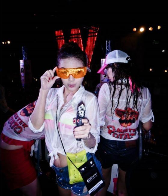 แว่นตากันน้ำ แว่นตากันลม สำหรับขี่จักรยาน safety glasses สีแดง