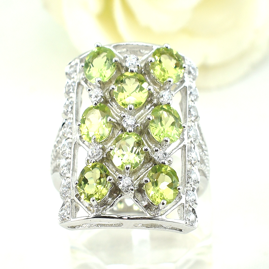 SKJewelryfactory แหวนพลอยเพอริดอทแท้ หน้าแหวนสี่เหลี่ยมใส่ สไตล์หรูหรา เหมาะกับใส่นิ้วกลาง ER00841-PDT