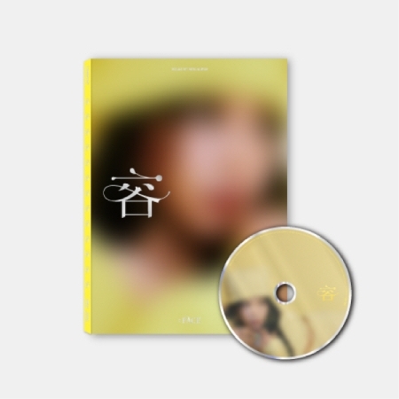 [Pre] Solar : 1st Mini Album - 容 : FACE (Face Ver.) +Poster