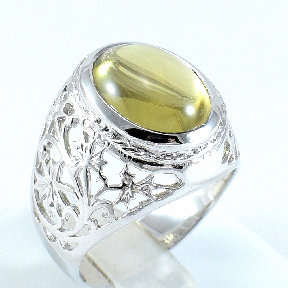 SKJewelryFactory แหวนชาย พลอยควอทซ์แท้ สีเลมอน เจียรนัยแบบหลังเบี้ย(หลังเต่า) ตัวเรือนฉลุลายใบตำลึง MR00471-LMQ