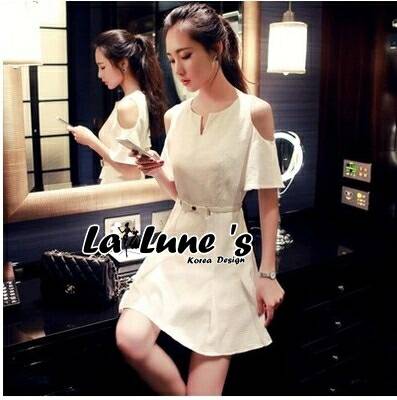 พร้อมส่ง เดรสสีขาวสไตล์เกาหลี