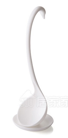 พร้อมส่ง ทัพพียืนได้ พร้อมที่รอง รูปหงส์ Swan Ladle มีสีขาว กับดำ