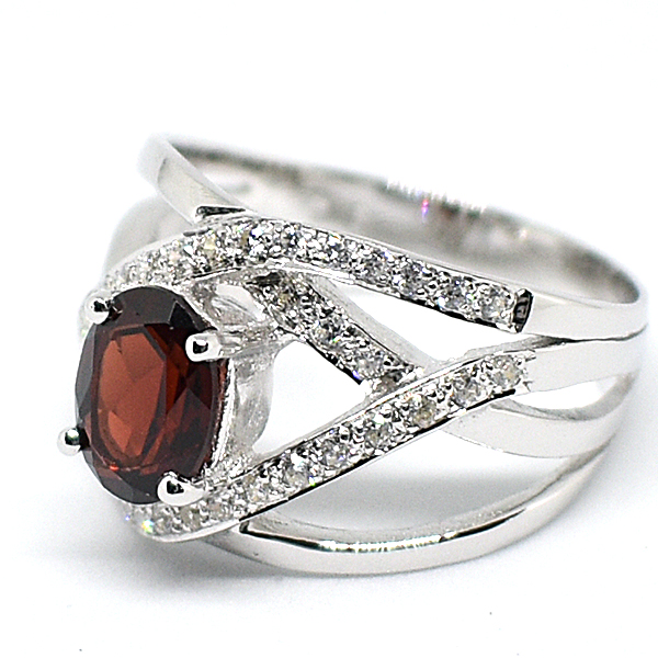 SKJewelryFactory แหวนโกเมนแท้ ดีไซน์ตัวเรือนพันรอบนิ้ว แหวนทรงนี้ใส่นิ้วกลางสวย ER00879-GAN
