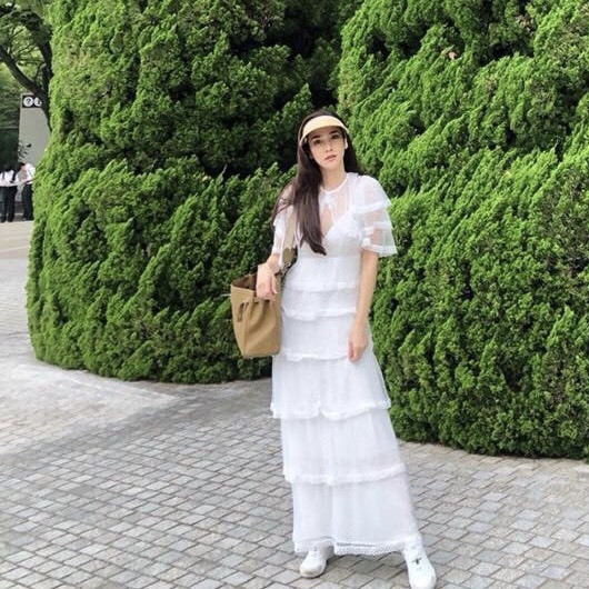 ชุดเดรสเกาหลี พร้อมส่ง เดรสยาว เนื้อผ้าลูกไม้นิ่ม