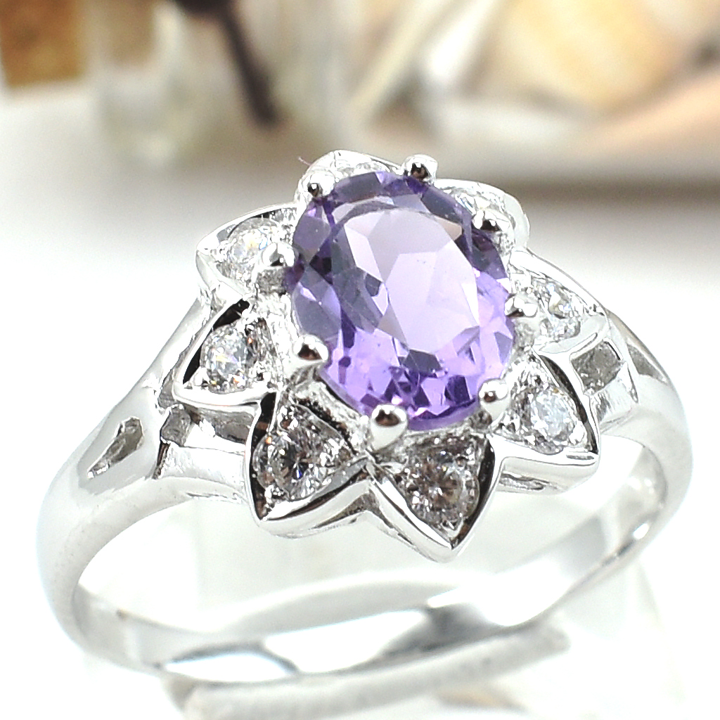 SKJewelryfactory แหวนเงินแท้ 92.5% ฝังพลอยแอมิทิสต์แท้ ล้อมเพชร ER01502-AMT