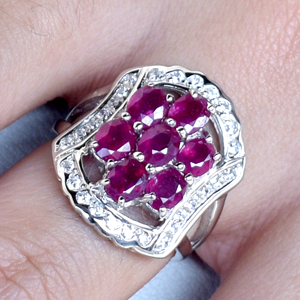 SKJewelryfactory แหวนเงินแท้ ทับทิมแท้ สไตล์หรูหรา วงนี้เหมาะใส่นิ้วกลางเด่นสวยเป็นสง่า ER00788-RBY