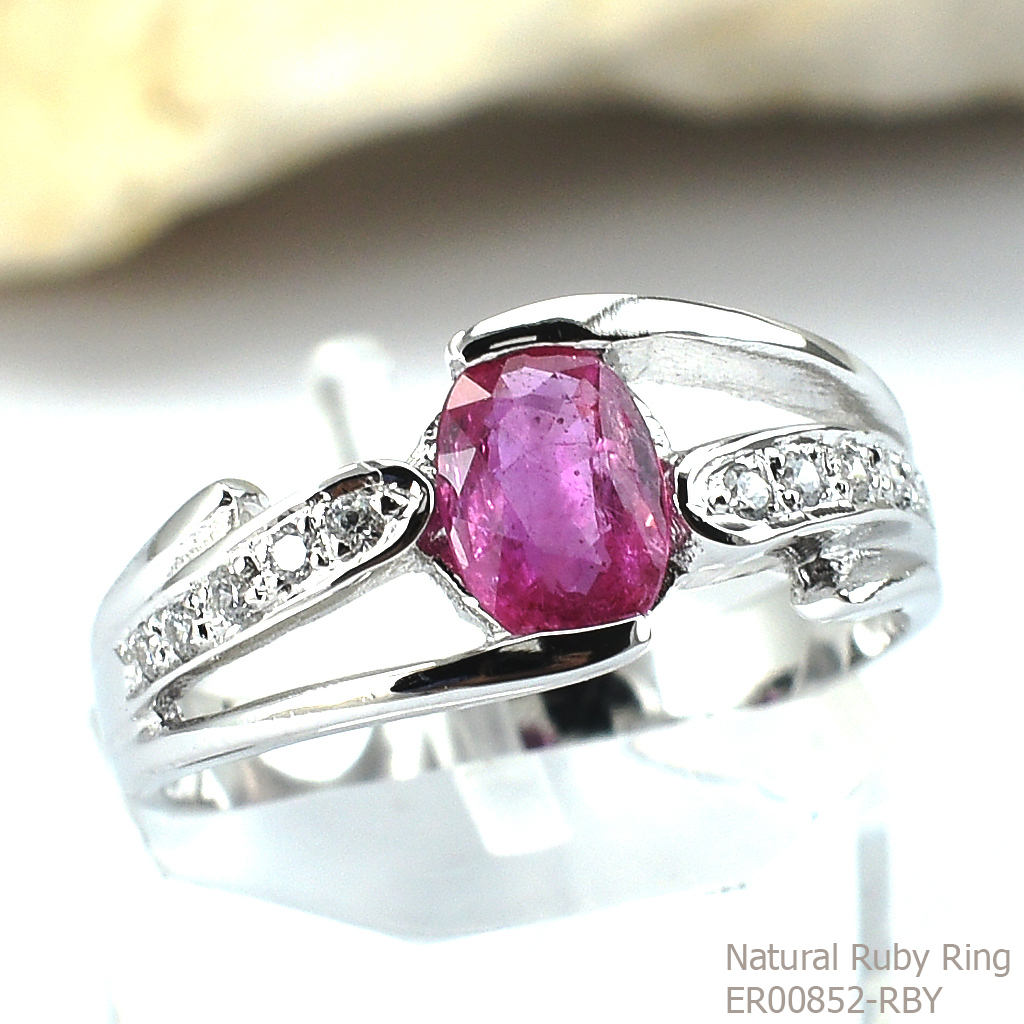 SKJewelryfactory แหวนทับทิมแท้ เเซมเพชรข้างสวย ลงตัว ดูดี ER00852-RBY