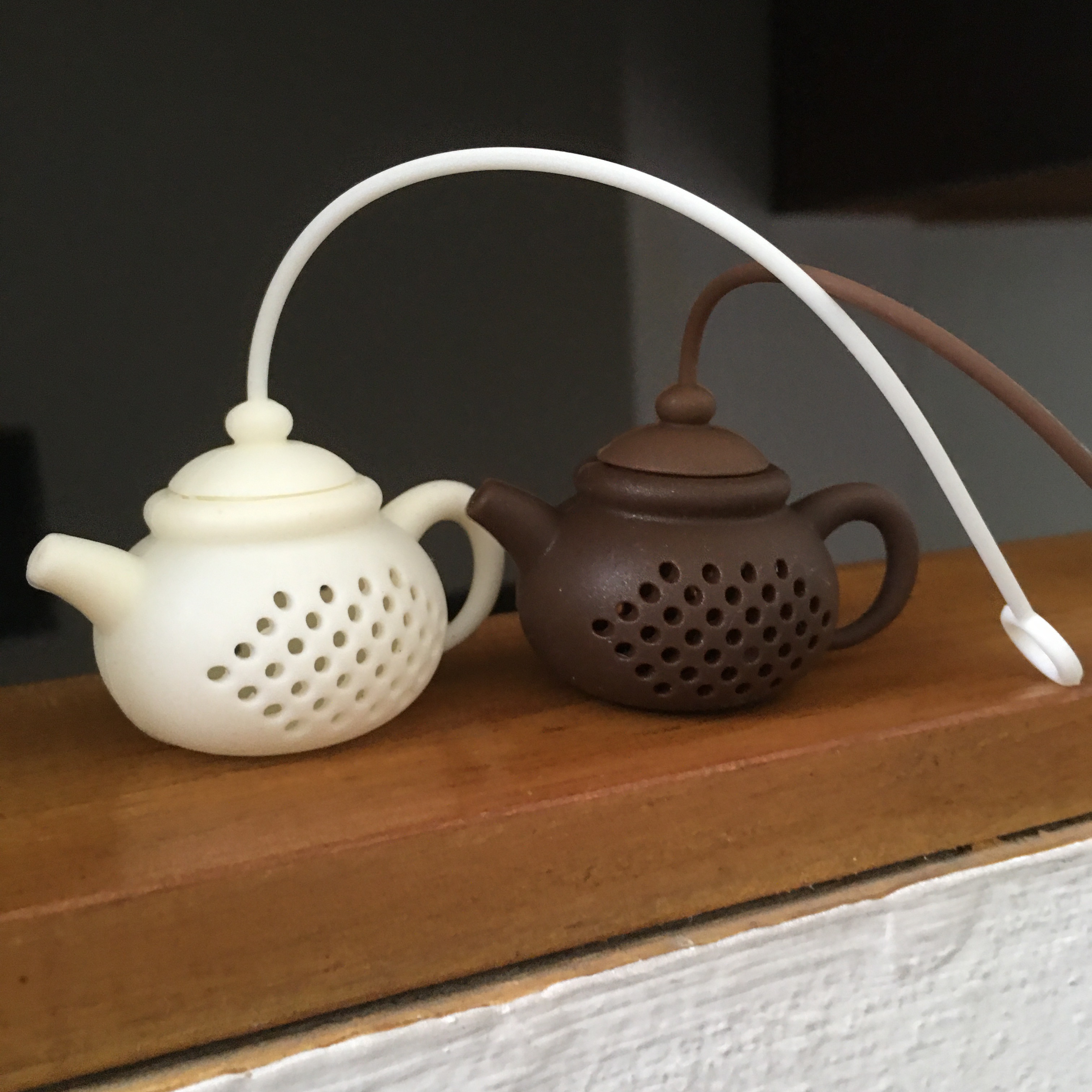 พร้อมส่ง ที่กรองชา ซิลิโคน tea infuser ลายกาน้ำชา มี 2 สี