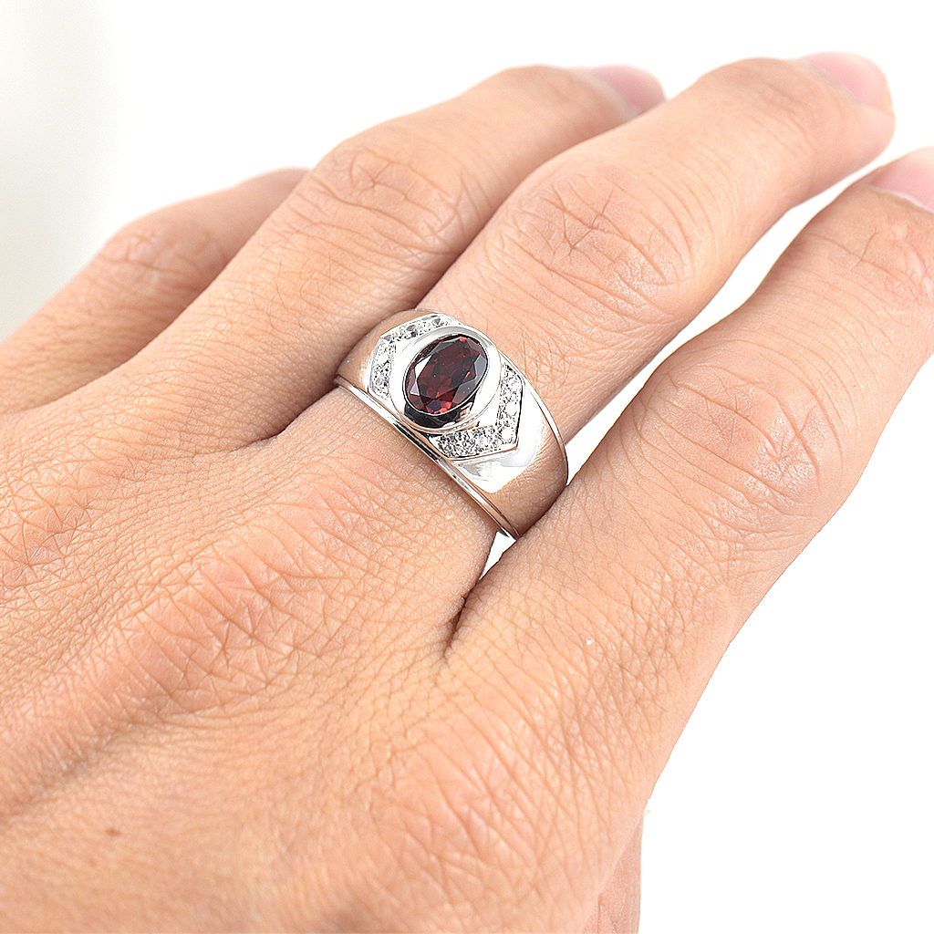 SKJewelryFactory แหวนเงินแท้ 92.5% ฝังพลอยโกเมนแท้ MR00570-GAN