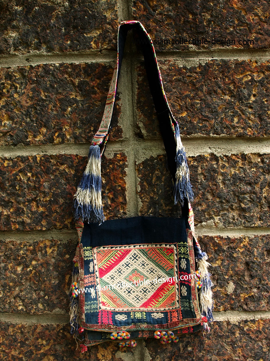 กระเป๋าผ้าชาวเขา HB 359 A/ Vintage Gypsy shoulder bag HB 359 A
