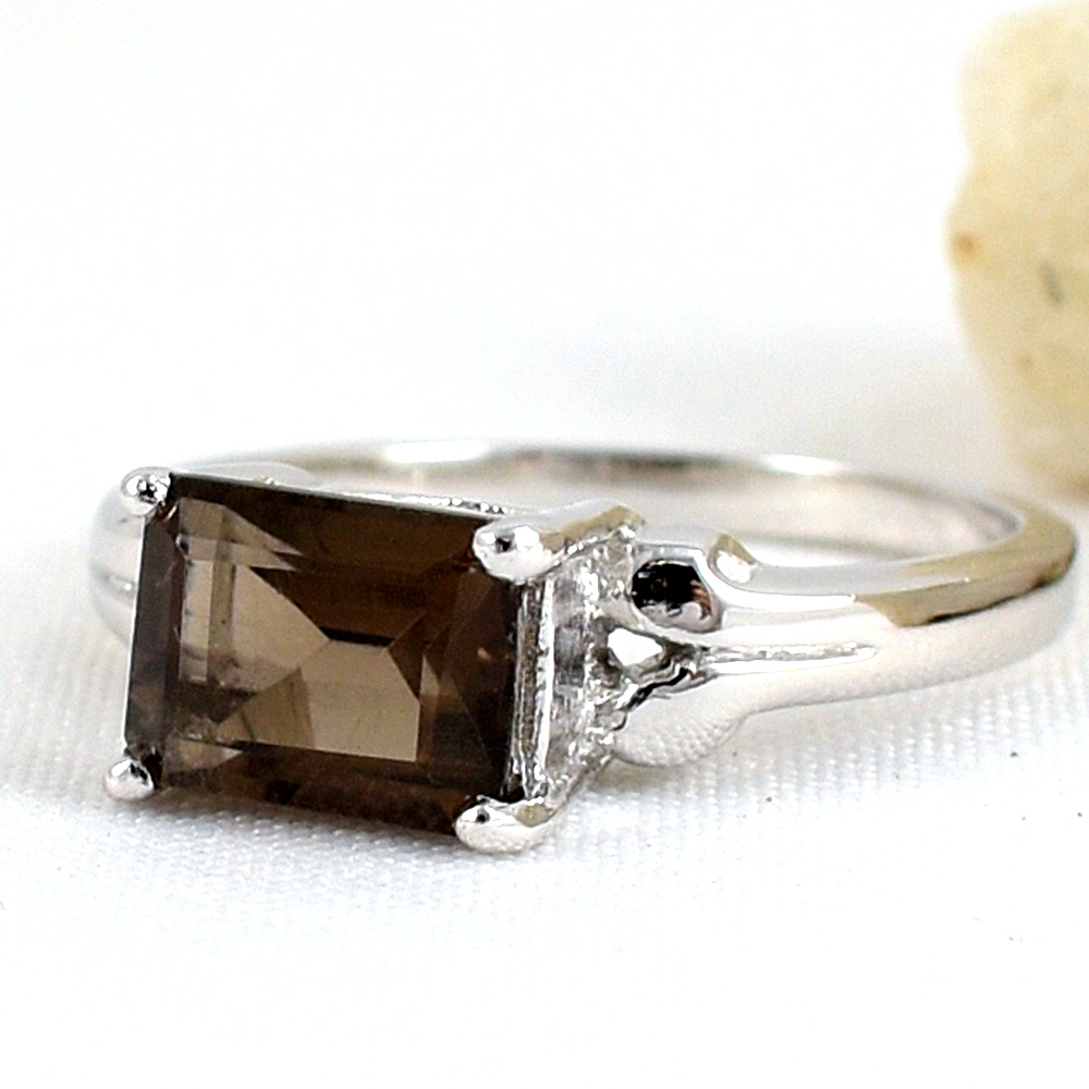 SKJewelryfactory แหวนงพลอยสโมกกี้ควอทซ์แท้ ทรงเหลี่ยม ER02396-SMQ