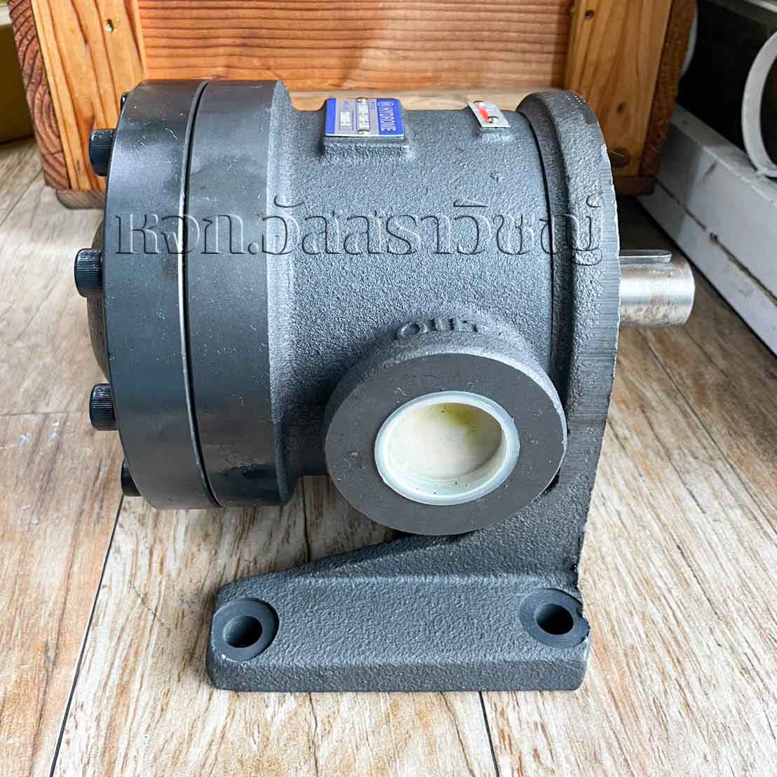 ปั๊มใบพัดไฮดรอลิค (vane pump) ยี่ห้อ hydrome รุ่น 50T series กับ 150T series