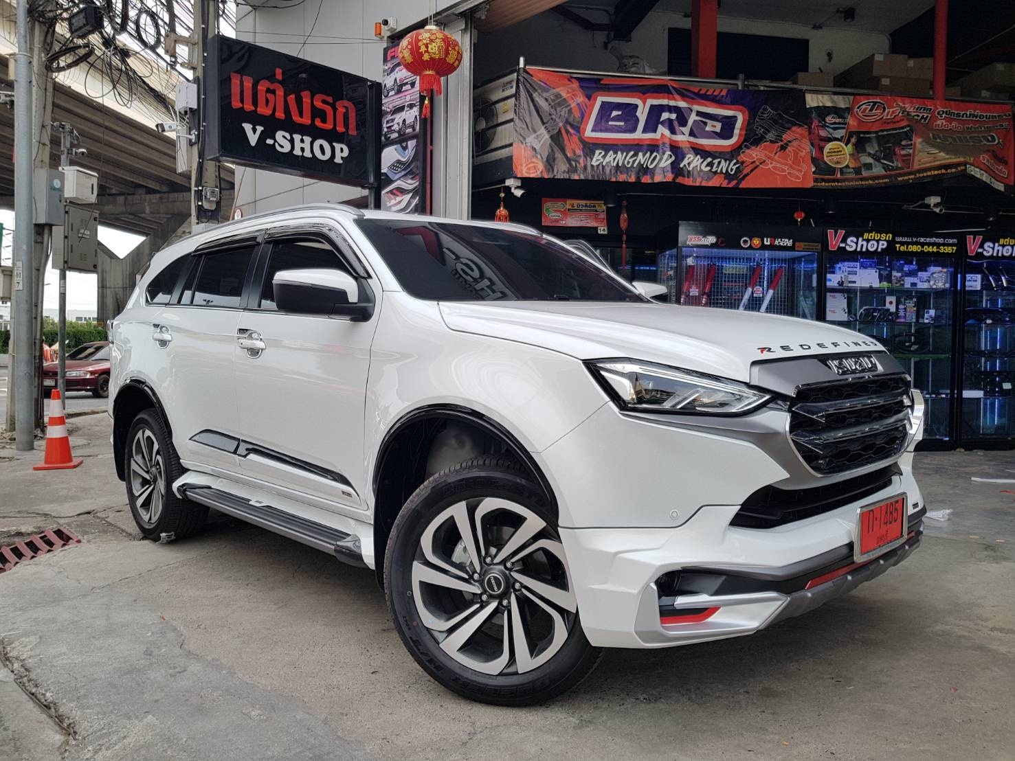 ชุดแต่ง ISUZU MU-X 21 รุ่น Freeform Full set 4 ชิ้น