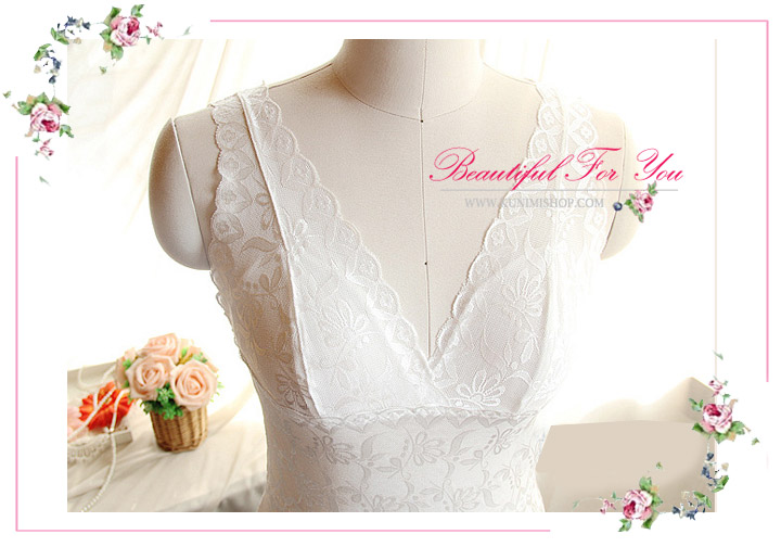  เสื้อซับในผ้าลายลูกไม้เต็มตัว (ไม่มีซับใน) ทรงสวย ใส่สบายคะ มี 2 สี : สีขาว , สีดำ -------------------------------------------------------------------- ขนาด : เสื้อยาว 59 cm. รอบอกไม่เกิน 35 นิ้ว / รอบเอวไม้เกิน 34 นิ้ว