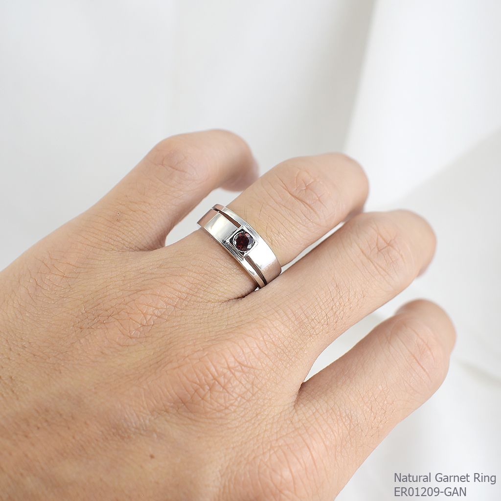 SKJewelryFactory แหวนปลอกมีด พลอยโกเมนแท้ สไตล์แหวนปลอกมีด ER01209-GAN