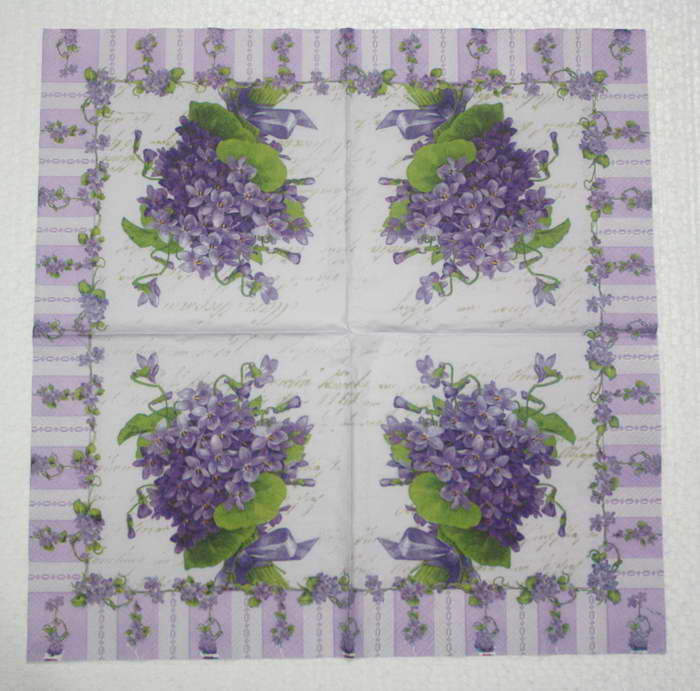 แนวภาพดอกไม้ ช่อดอกไวโอเล็ต กรอบม่วง Violet Bouquet เป็นภาพบล็อค 4 กระดาษแนพกิ้นสำหรับทำงาน เดคูพาจ Decoupage Paper Napkins ขนาด 33X33cm