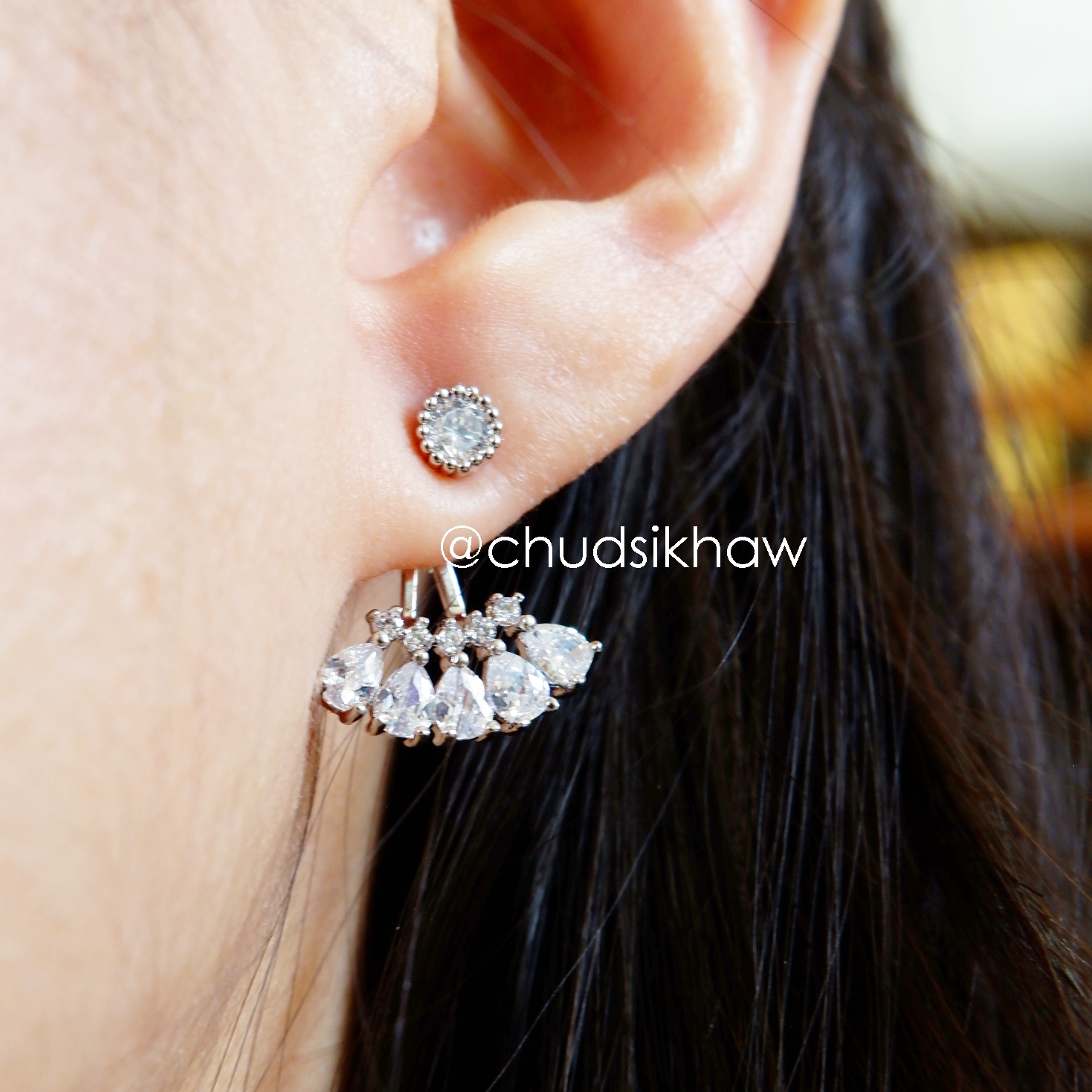ต่างหูหลายแบบน่ารัก เล่นไฟ มุกแวววาว สวย ราคา 190 - 350 บาท