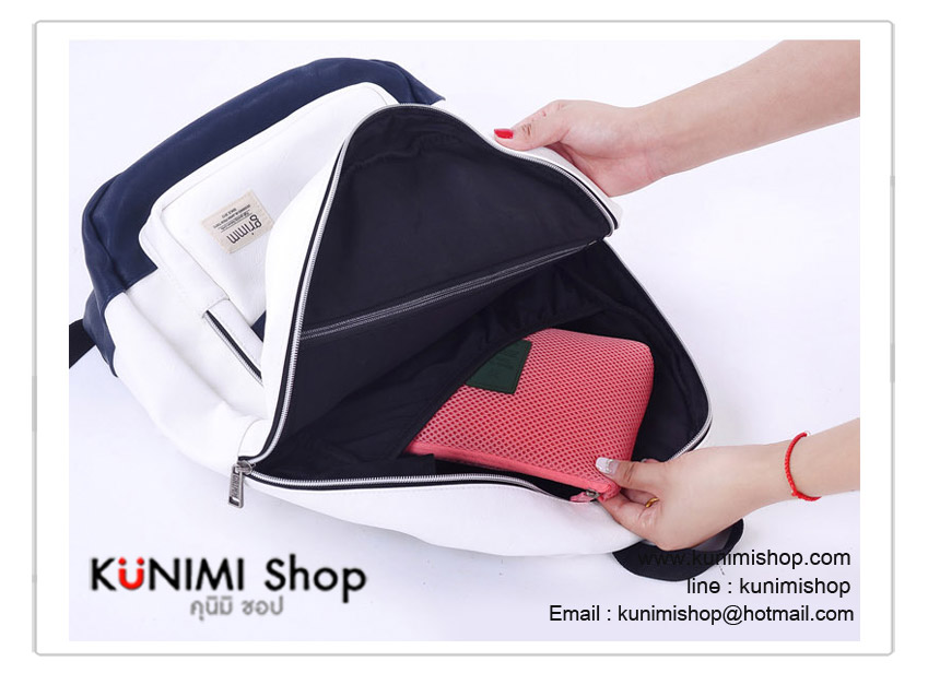 รหัสสินค้า GB131 กระเป๋าถือ จัดเก็บสิ่งของ ใส่ของจุกจิก กระเป๋าบุด้วยโฟมนุ่ม เพื่อกันกระแทกจากของด้านใน มีซิบเปิด-ปิด กระเป่าขนาดใหญ่ ด้านในมีสายรัด กันของเคลื่อนไปมา เช่น ใส่โทรศัพท์มือถือ ที่ชาร์ตแบต ขวดน้ำหอม ขวดยาทาเล็บ ตลับแป้ง อีกด้านมีช่องใส่ของพร้อมซิบเปิด-ปิด ใส่ของจุกจิกต่างเช่น เงินเหรียญ บัตรต่างๆ กระเป๋าขนาดเล็ก ด้านใน มีช่องใส่ของ ทั้งสองด้าน แต่ไม่มีสายรัดแบบกระเป๋าขนาดใหญ่ เหมาะใส่ของเล็กๆ เช่น โทรศัพท์ เงินเหรียญ เป็นต้นคะ มี 3 สี : สีชมพู สีเหลือง สีน้ำเงิน 