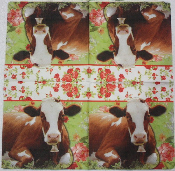 แนวภาพสัตว์ วัว กับดอกกุหลาบ Cow & Rose เป็นภาพแนวยาว กระดาษแนพกิ้นสำหรับทำงาน เดคูพาจ Decoupage Paper Napkins ขนาด 33X33cm