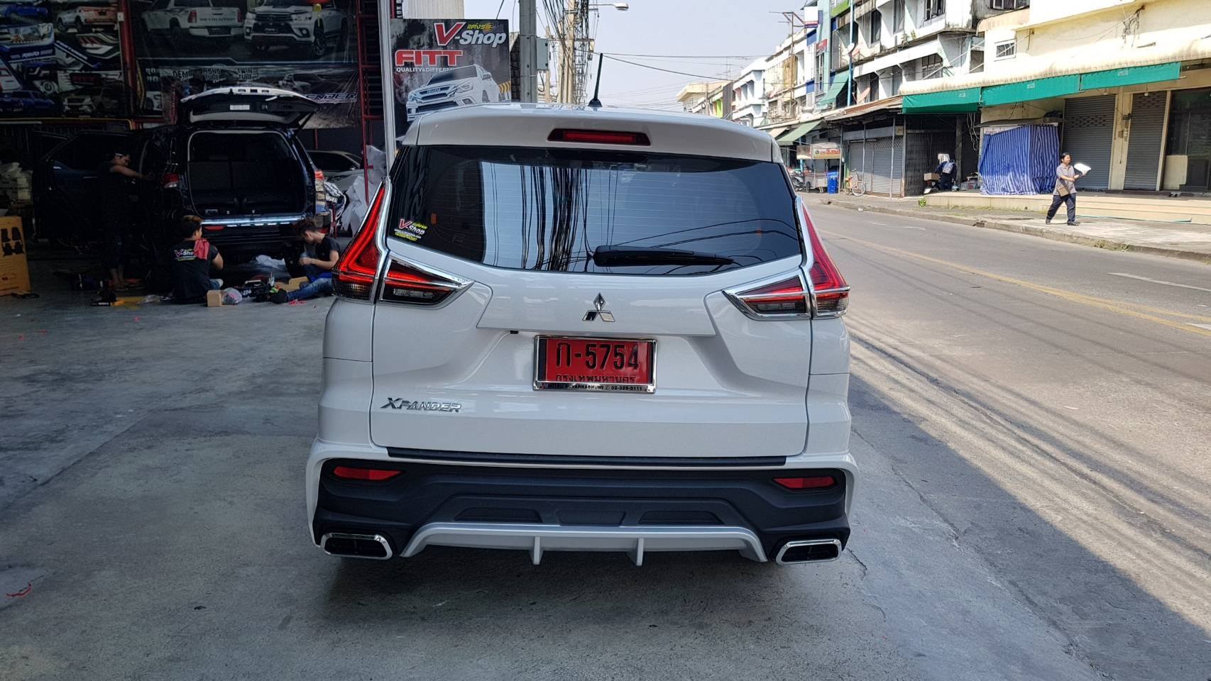 ชุดแต่ง Xpander ทรง Tihum ชุดเต็มพร้อมคิ้วล้อ 8ชิ้น