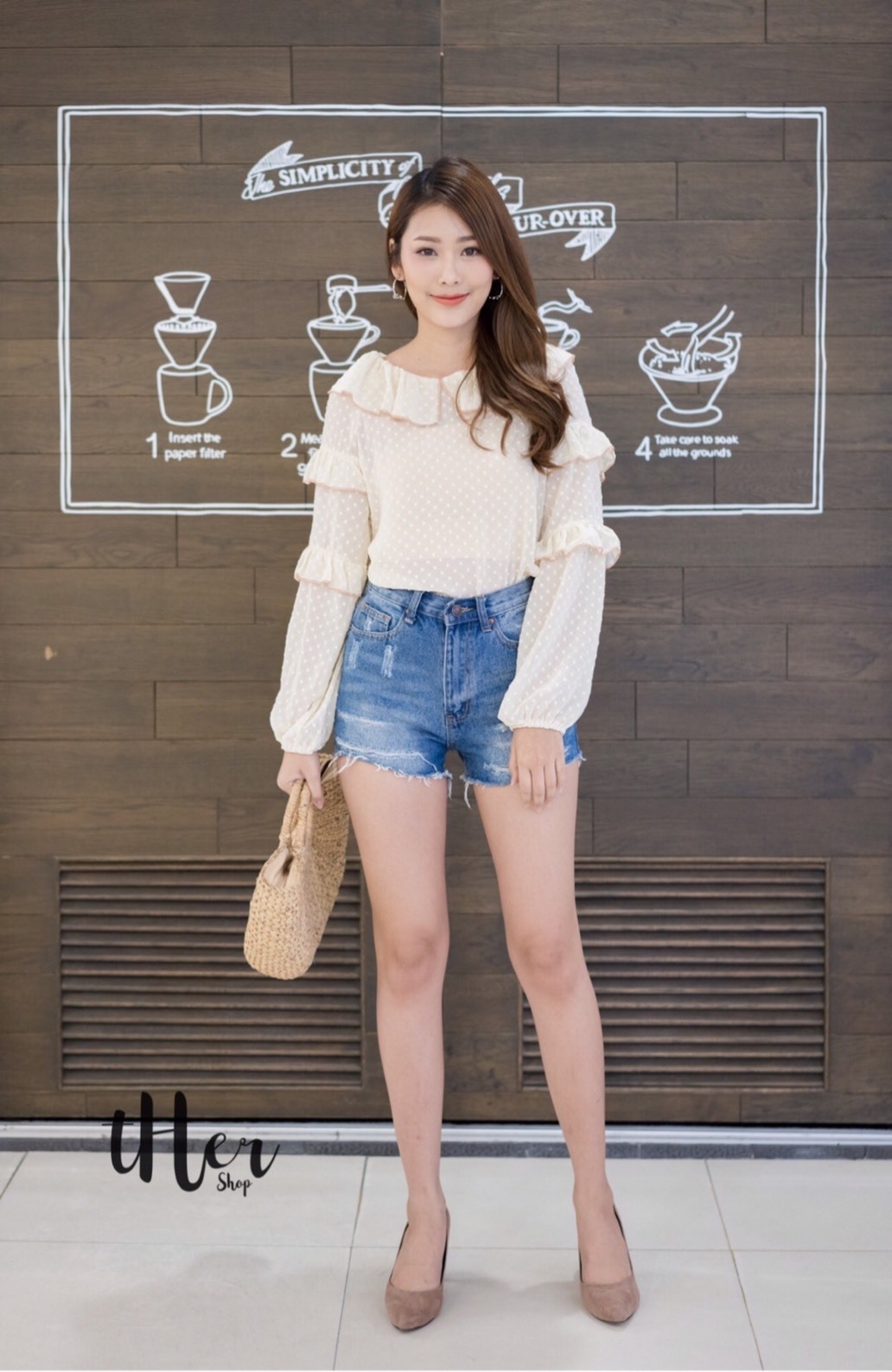 เสื้อเกาหลี พร้อมส่ง เสื้อแขนยาว คอกลมทรงน่ารัก