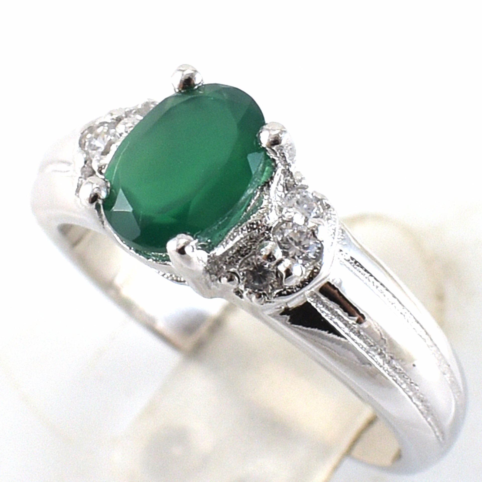 SKJewelryFactory แหวนเงินแท้ พลอยกรีนอะเกทแท้ล้อมเพชร พลอยสีเขียวขุ่นโปรางแสง ER02346-GAG
