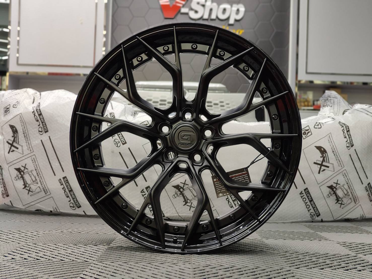 ล้อ G FORGED GF-09 ขอบ20X8.5/10.0 5X112/114.3 ET 32/40 สีดำขอบดำเงา *ราคาต่อวง