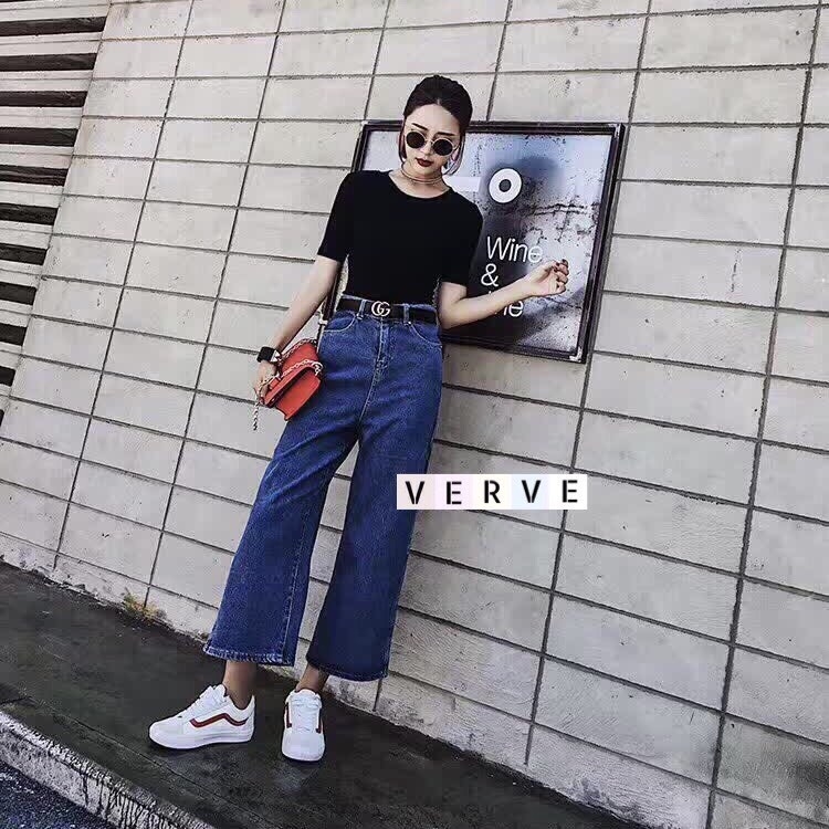 เสื้อผ้าเกาหลี พร้อมส่ง เสื้อกับกางเกงยีนส์ขากระบอก