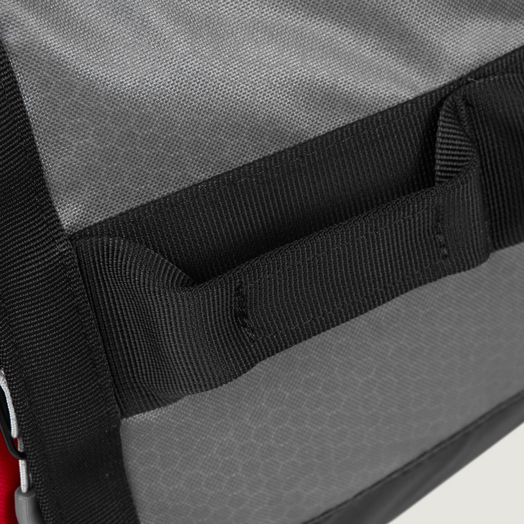EAGLE CREEK - กระเป๋า Duffel รุ่น Hauler ไซส์ M สีเทาแดง (Grey/ Red) ความจุ 60 ลิตร