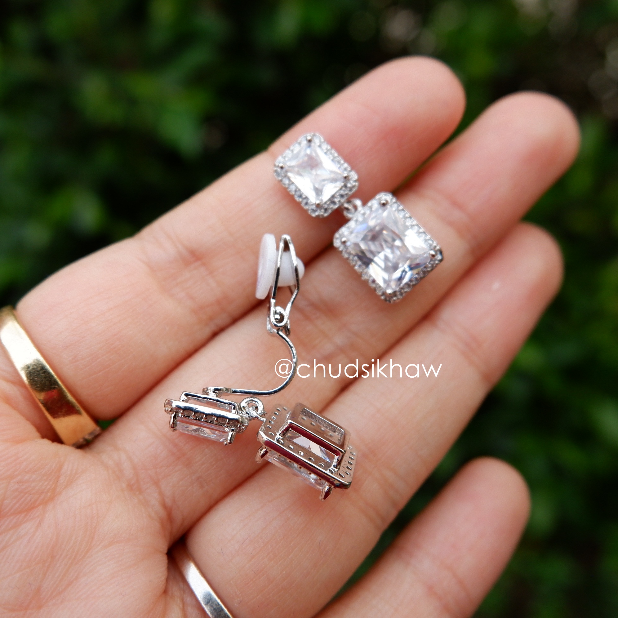 ต่างหูหนีบ สำหรับเจ้าสาวที่ไม่เจาะหู ราคา 160 - 300 บาท