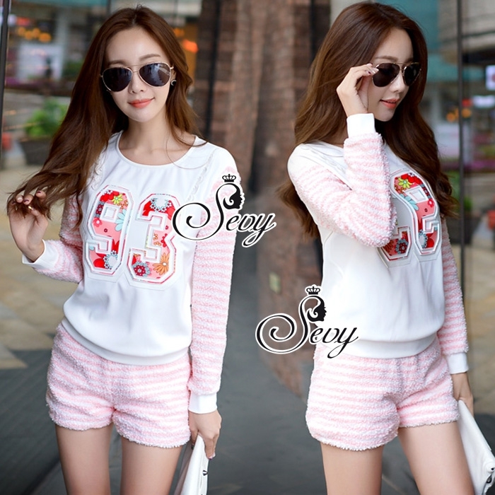 พร้อมส่ง เสื้อหนาวขนปุยๆสั้นๆสีชมพูหวานๆที่แขนเสื้อ