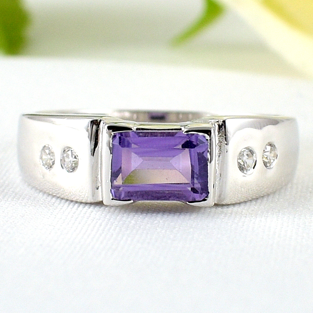 SKJewelryFactory แหวนเงินแท้ ฝังพลอยแอมิทิสต์แท้ พลอยเหลี่ยม ประดับเพชร ER02351-AMT