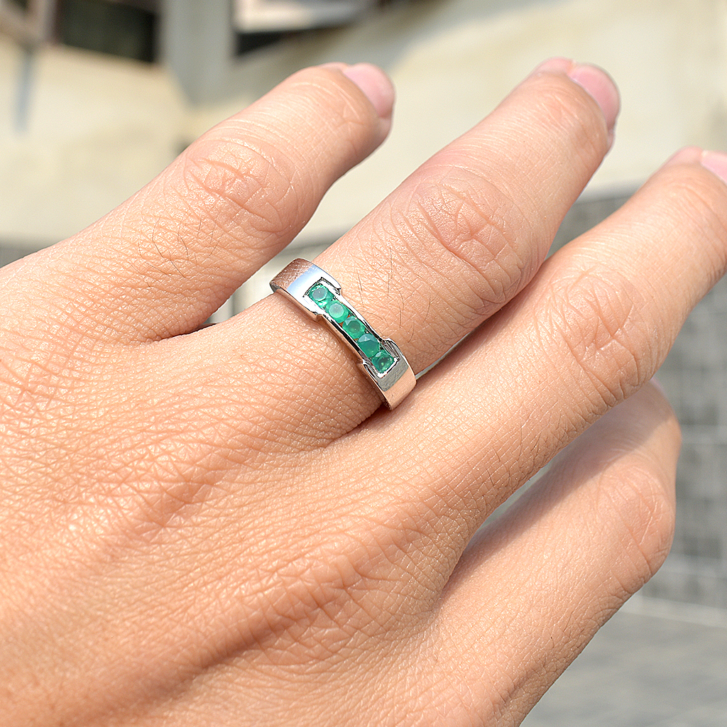 SKJewelryFactory แหวนเเถวพลอยสีเขียว ตัวเรือนเงินแท้ 92.5% พลอยกรีนอะเกทแท้ ER01915-GAG