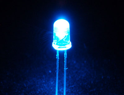 LED ขนาด 5 มิล ชนิดซุปเปอร์ไบร้ท์ 15 องศา