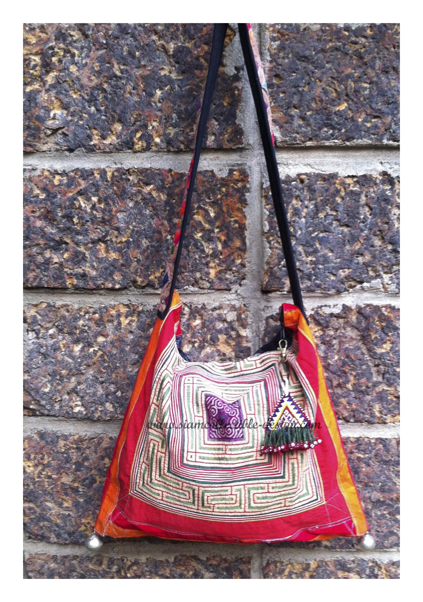 กระเป๋าผ้าชาวเขา ผ้าปักม้งจีน HB 370 / Vintage Hmong bag HB 370