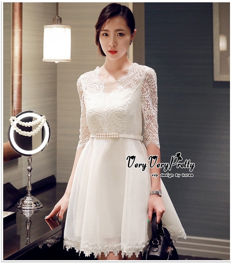 พร้อมส่ง เดรสสีขาวสไตล์เจ้าหญิงสุดหวาน