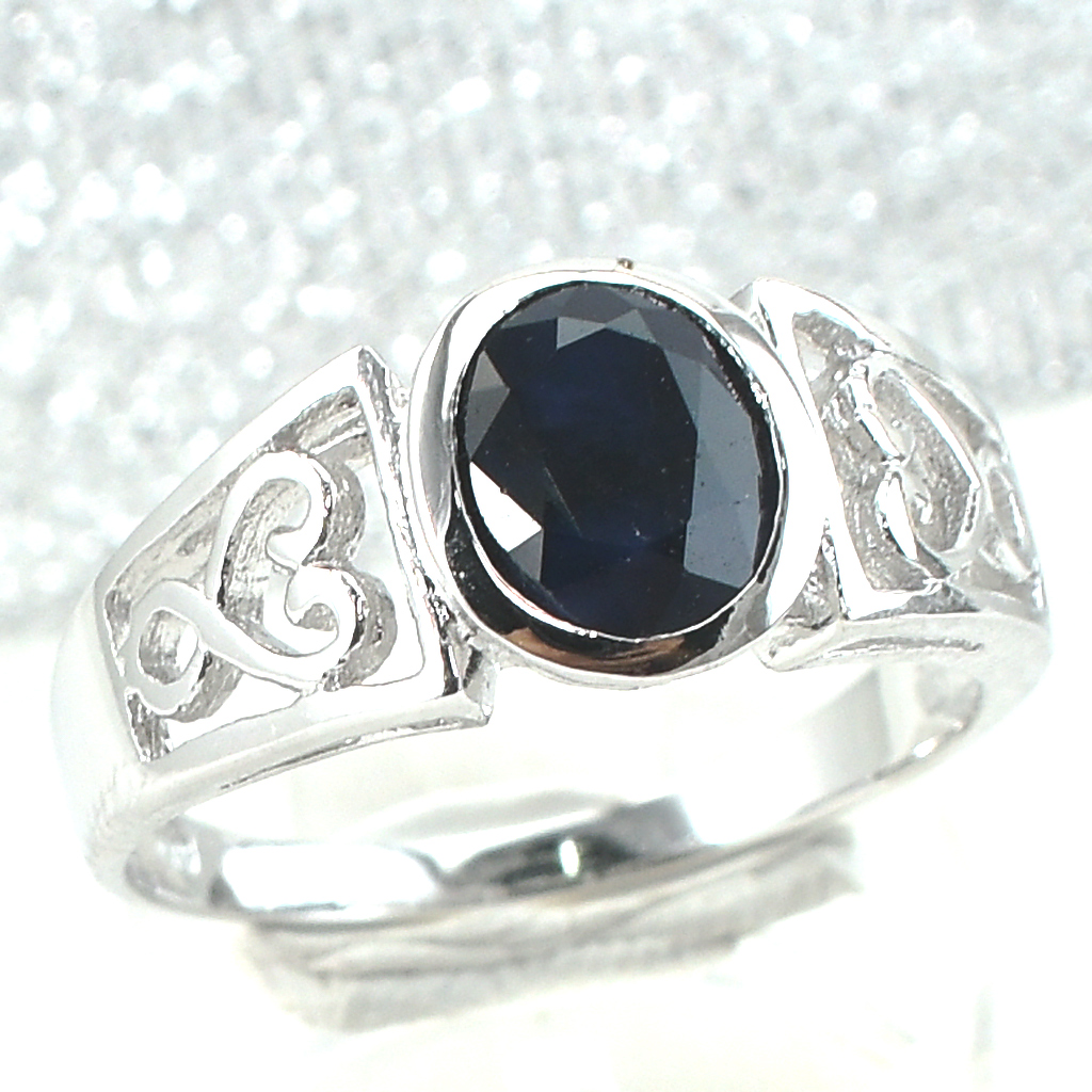 SKJewelryfactory แหวนเงินแท้ 92.5% ฝังพลอยไพลินแท้ ตัวเรือนฉลุรูปหัวใจ ER01746-BSA