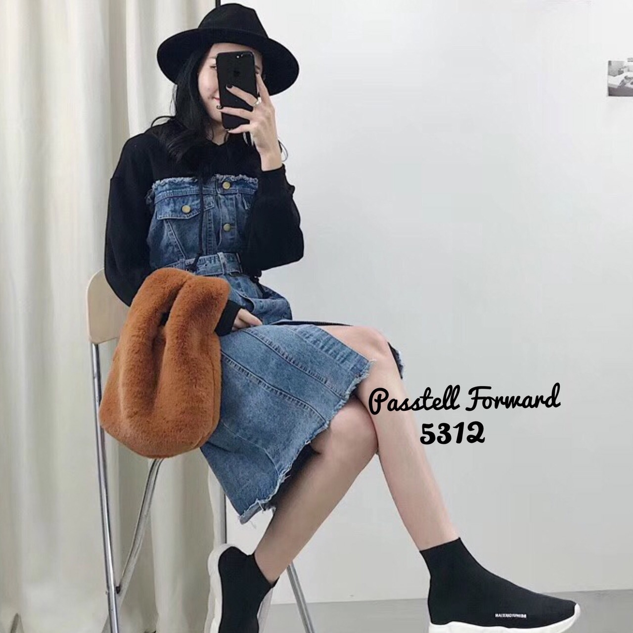 เดรสแฟชั่น พร้อมส่ง Dress เสื้อมีฮู้ดเย็บติดเดรสยีน