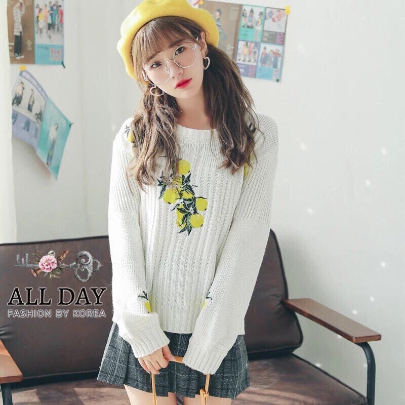 เสื้อเกาหลี พร้อมส่ง เสื้อไหมพรม แขนยาว ปักลายเลม่อน