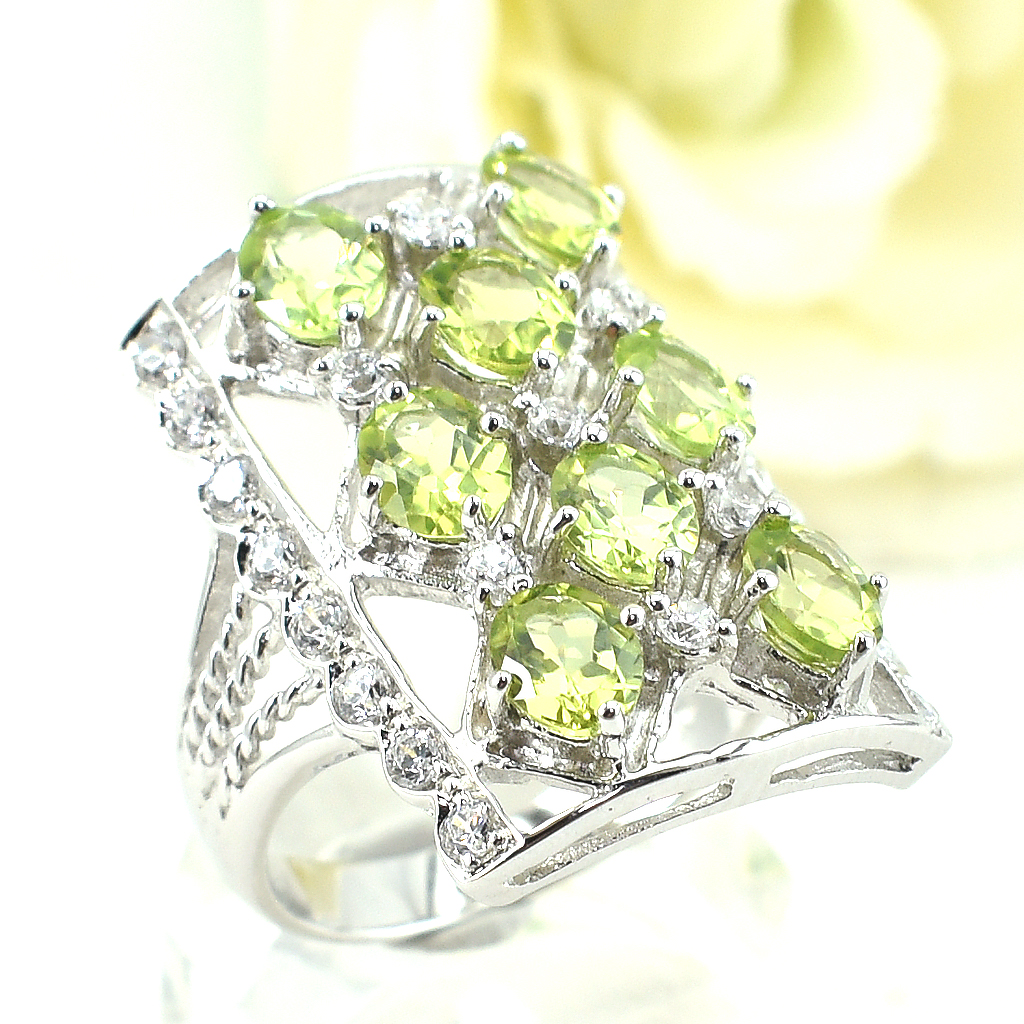 SKJewelryfactory แหวนพลอยเพอริดอทแท้ หน้าแหวนสี่เหลี่ยมใส่ สไตล์หรูหรา เหมาะกับใส่นิ้วกลาง ER00841-PDT